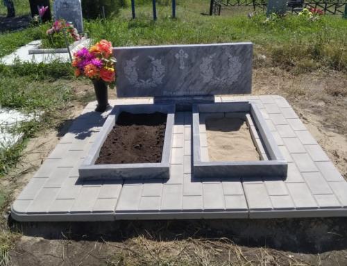 Двойной памятник на плиты