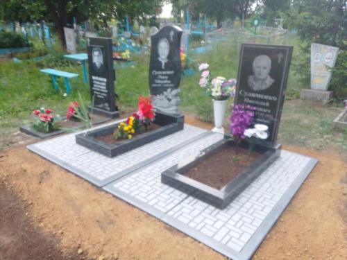 Памятники из гранита на шлифованных плитах