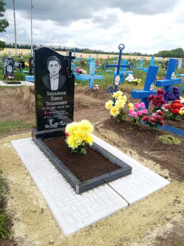 Памятник из гранита 120*60