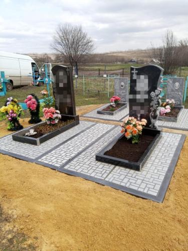 Установка нового памятника и демонтаж старого на плиты мощения