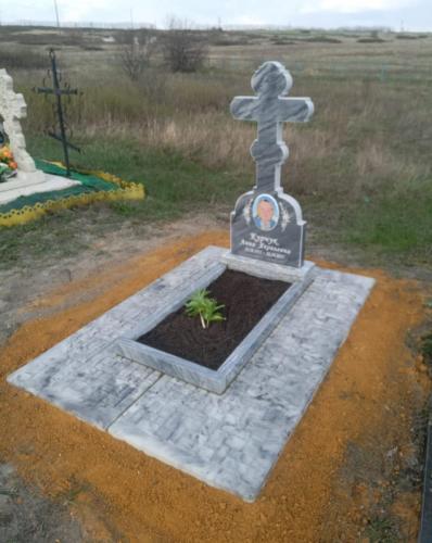 Крест из мрамора 120*50 на мраморные плиты мощения